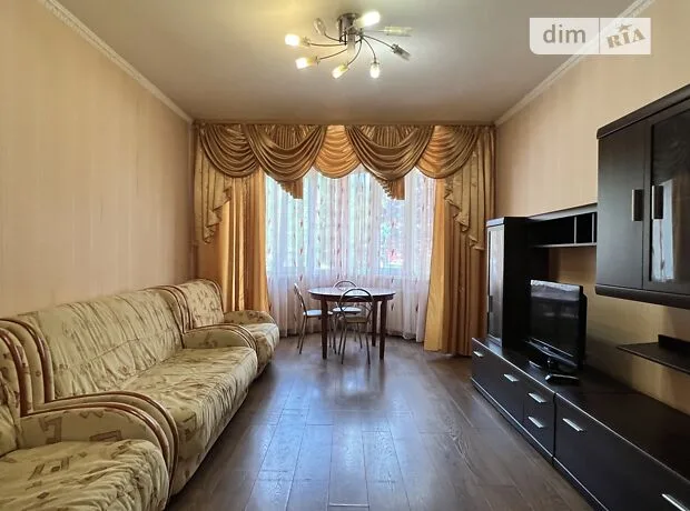 Квартира · 1 кімн · Нивки