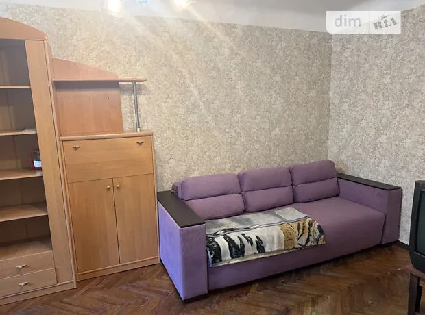 Квартира · 1 кімн · Нивки