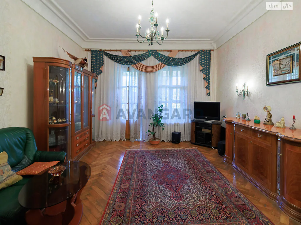 Квартира · 4 кімн · Печерський