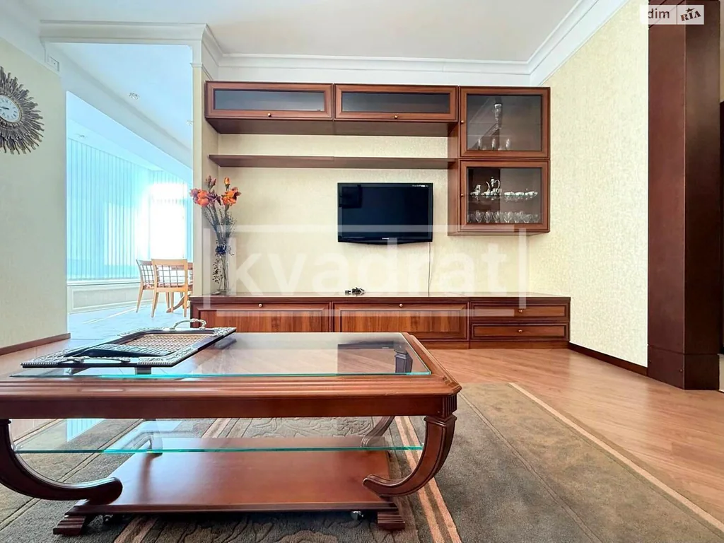 Квартира · 3 кімн · Шевченківський