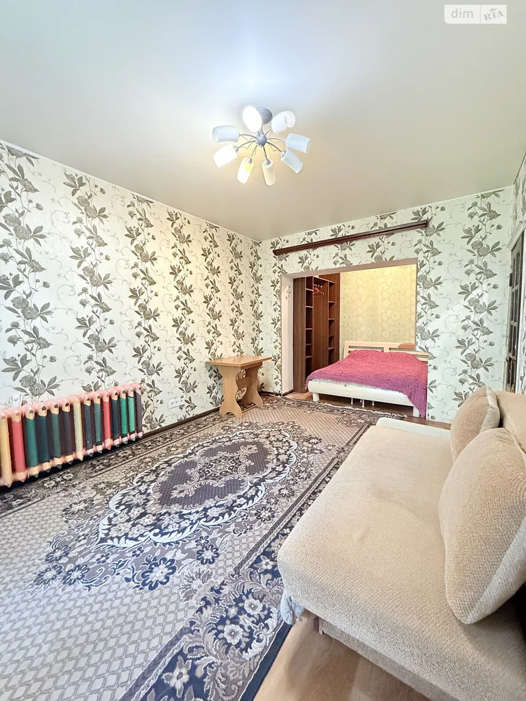 Квартира · 1 кімн · ДВРЗ
