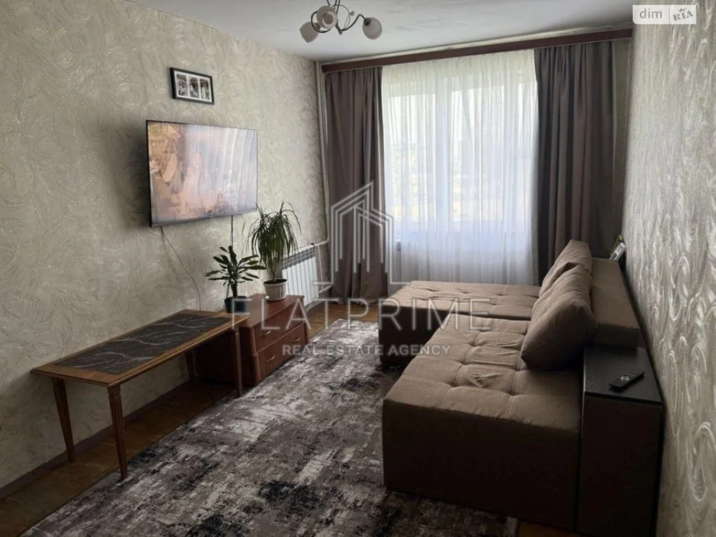 Квартира · 3 кімн · Деміївка
