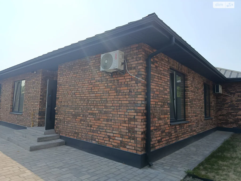 Квартира · 3 кімн · Ворзель