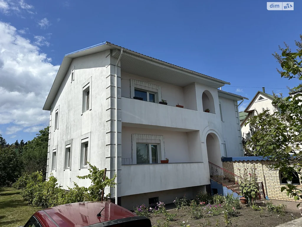 Квартира · 6 кімн · Іванковичі