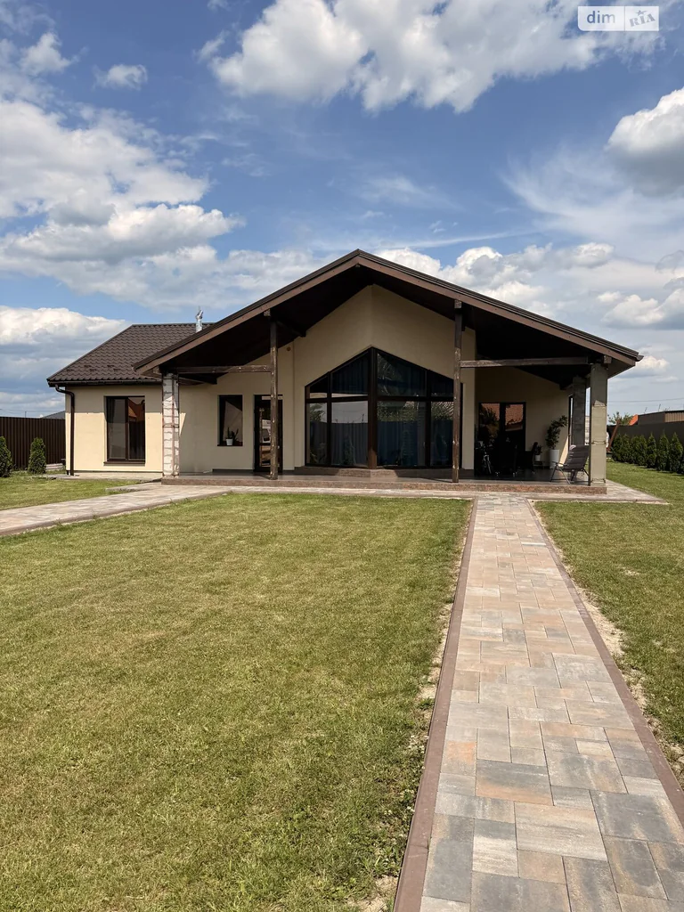 Квартира · 3 кімн · Ворзель