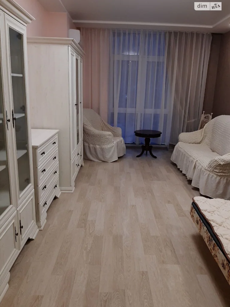 Квартира · 1 кімн · Микільська Слобідка